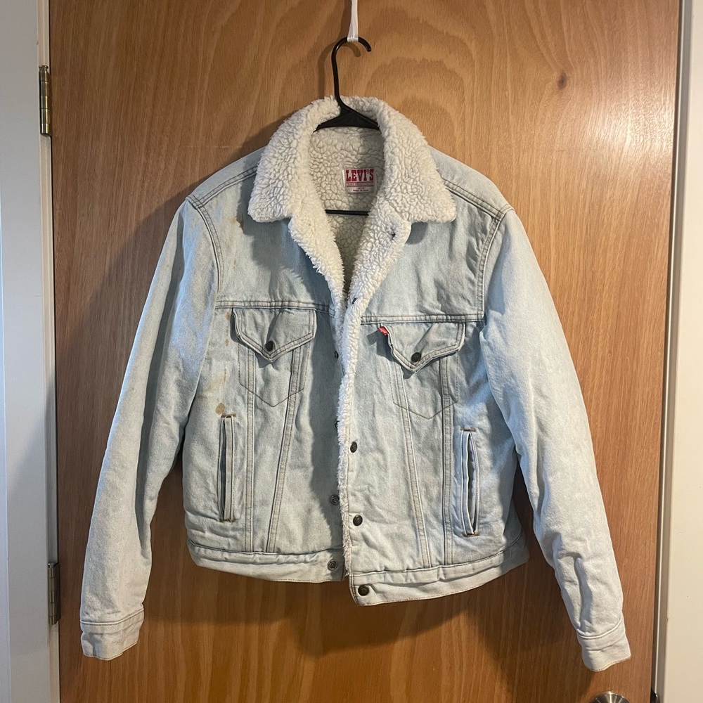 Vintage Levi’s fleeced Jean jacket